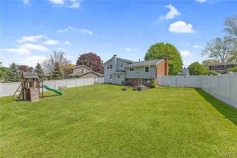 Exterior - 7 Devon Pl, Camillus, NY 13031 photo 6 of 7