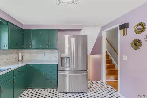 Kitchen - 7 Devon Pl, Camillus, NY 13031 photo 6 of 7