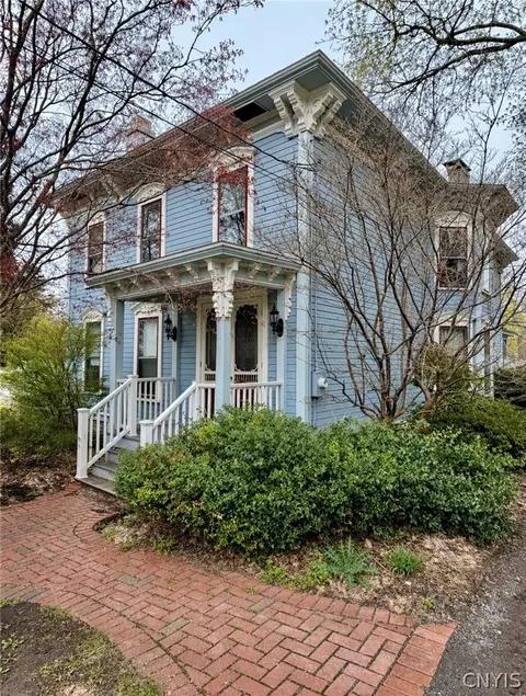 33 Elbridge St, Jordan, NY 13080