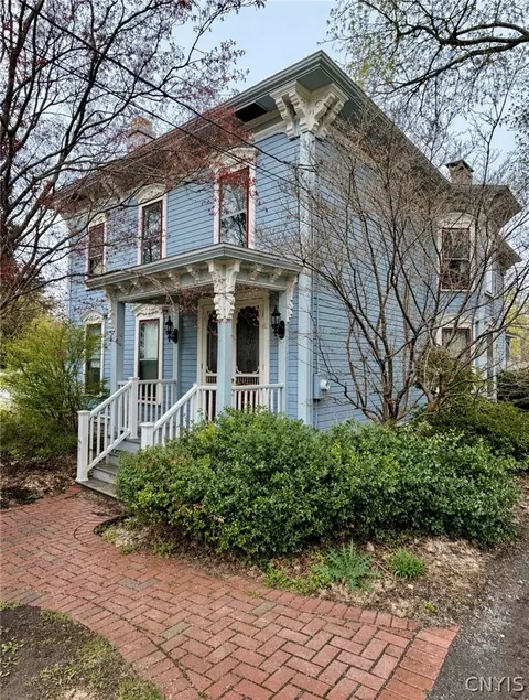 33 Elbridge St, Jordan, NY 13080