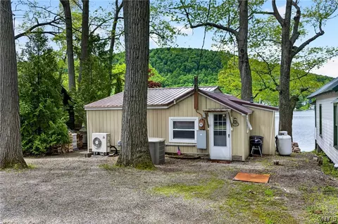 1902 Rittenhouse Sq, Tully, NY 13159