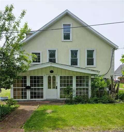 1812 Culver Ct, Utica, NY 13501