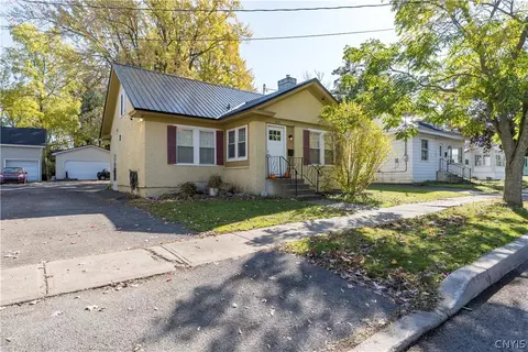 352 N Colorado Ave, Watertown, NY 13601