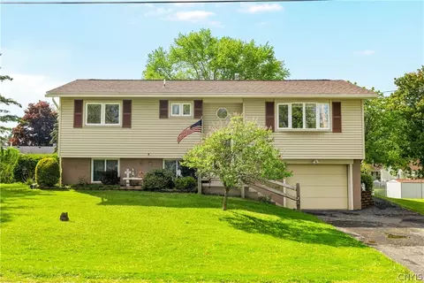 11 Marilyn Dr, Whitestown, NY 13492