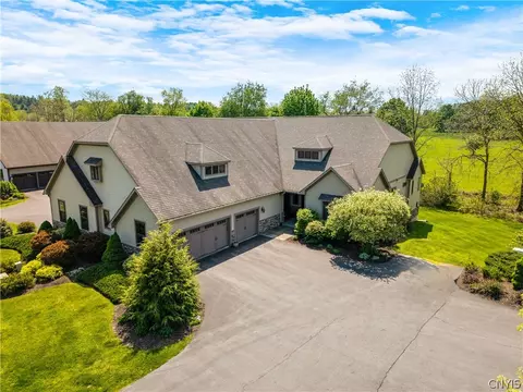 120 Buchmans Close Cir, Fayetteville, NY 13066