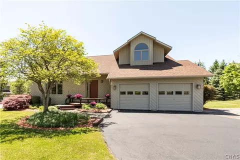 4443 Rustlers Rd, Marcellus, NY 13108
