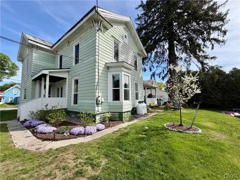 3318 Douglas St, Leyden, NY 13433