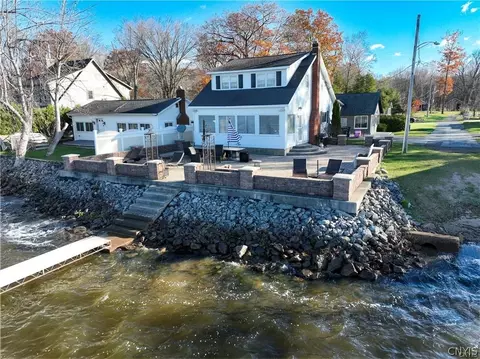 1 27th Ave, Vienna, NY 13157