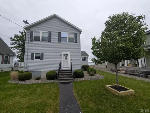 7487 W Murray Dr, Cicero, NY 13039