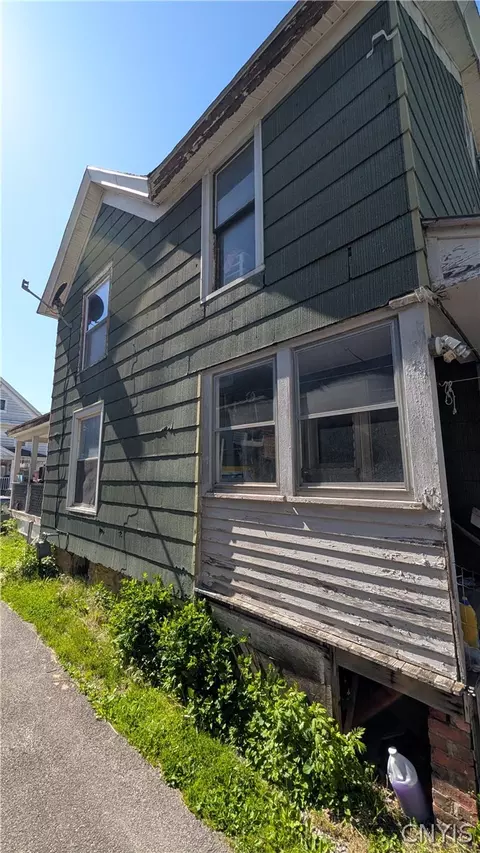 Exterior - 4 West St, German Flatts, NY 13407 photo 3 of 6