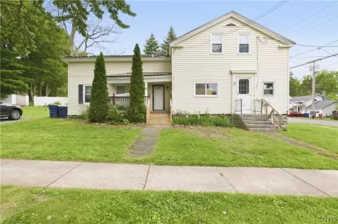 2 Seneca St, Van Buren, NY 13027