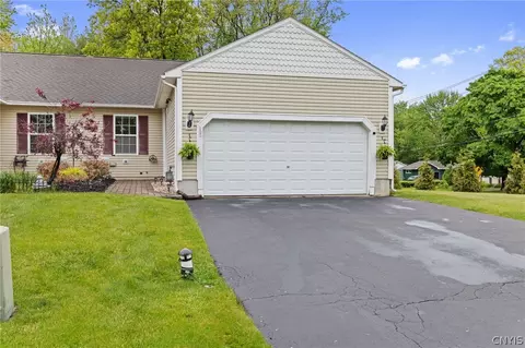 100 Sleeth Mill Cir, Syracuse, NY 13212
