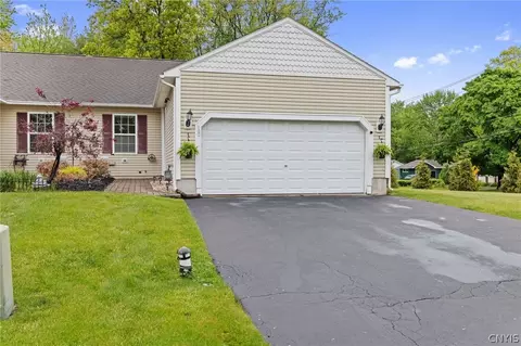 100 Sleeth Mill Cir, Syracuse, NY 13212