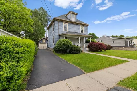 2 Scammell Ave, Auburn, NY 13021