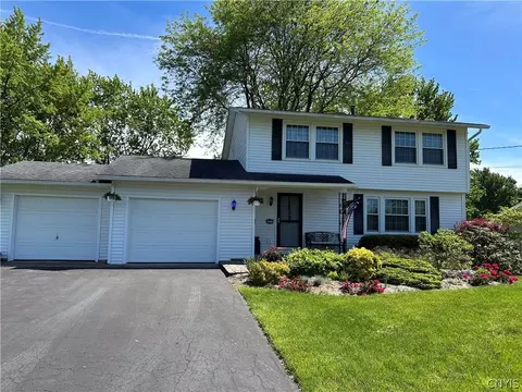 4922 Merrill Dr, Salina, NY 13088