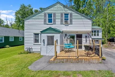 509 County Route 12, Schroeppel, NY 13132