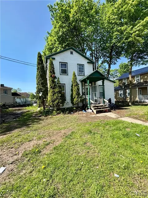 121 Osborne St, Auburn, NY 13021