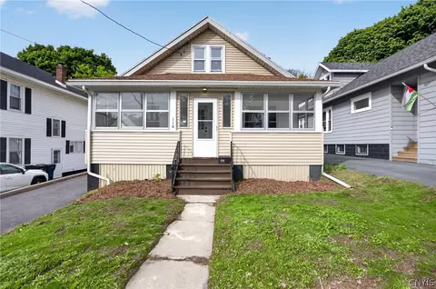 116 Malverne Dr, Syracuse, NY 13208