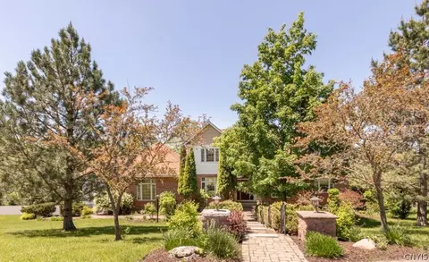 438 Brookford Rd, Syracuse, NY 13224
