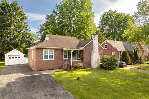 307 Shaver Ave, North Syracuse, NY 13212
