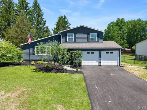 4109 Mesa Ln, Liverpool, NY 13090
