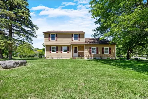 4715 Sabre Ln, Manlius, NY 13104
