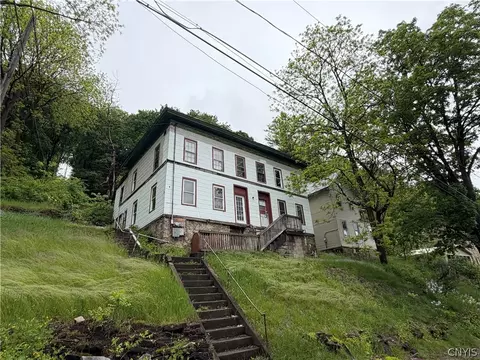 102 Diamond St, Little Falls, NY 13365