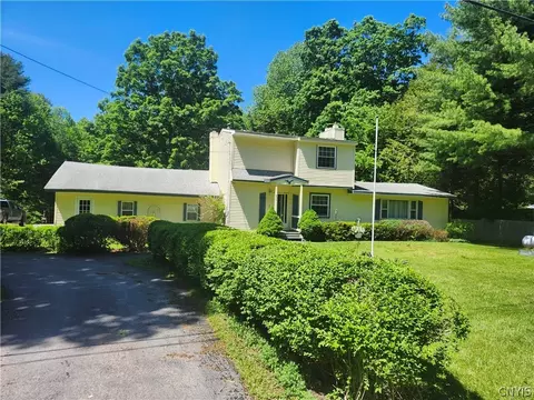 209 Pangborn Rd, Hastings, NY 13076