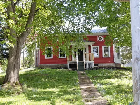 12 Church St, Pulaski, NY 13142