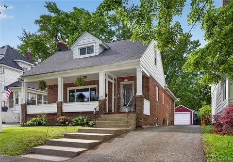 148 Winthrop Rd, Syracuse, NY 13206