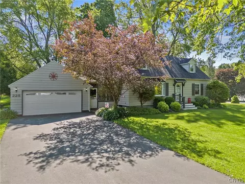 225 Kasson Rd, Camillus, NY 13031