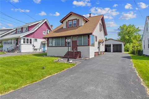 119 Brookfield Rd, Salina, NY 13211
