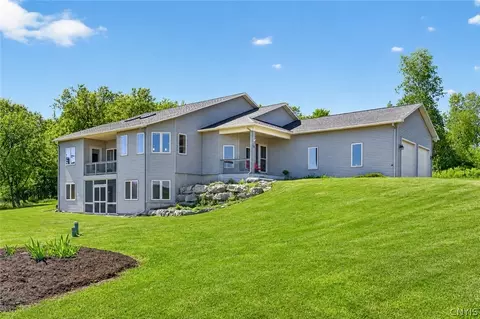 35 Melinda Ln, Tully, NY 13159