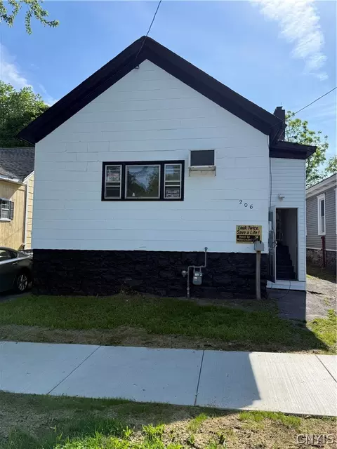 206 Hier Ave, Syracuse, NY 13203