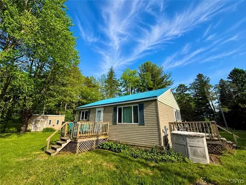 418 Kelsey Ln, Nelson, NY 13061