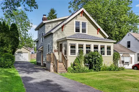 305 Newcastle Rd, Geddes, NY 13219
