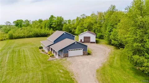 39 Orton Rd, Pulaski, NY 13142
