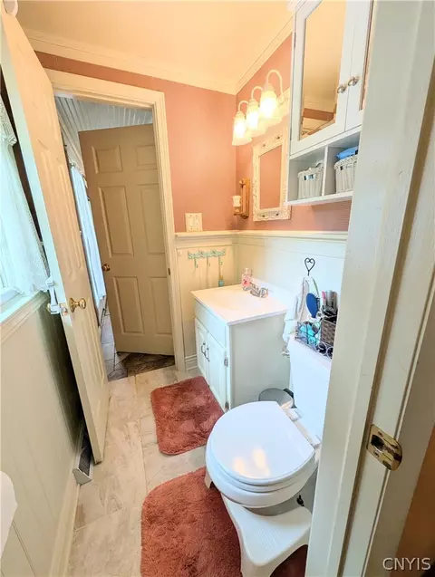 Bath - 8251 Exeter Dr, Lysander, NY 13027 photo 2 of 4