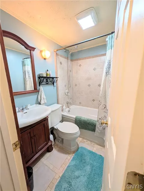 Bath - 8251 Exeter Dr, Lysander, NY 13027 photo 1 of 4