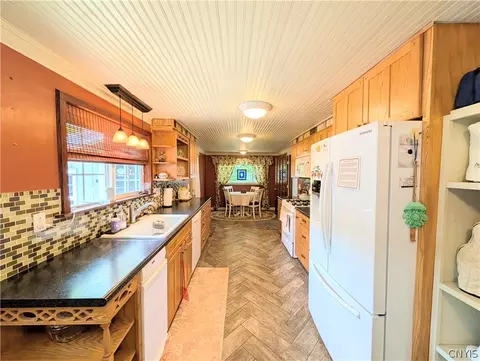 Kitchen - 8251 Exeter Dr, Lysander, NY 13027 photo 2 of 3