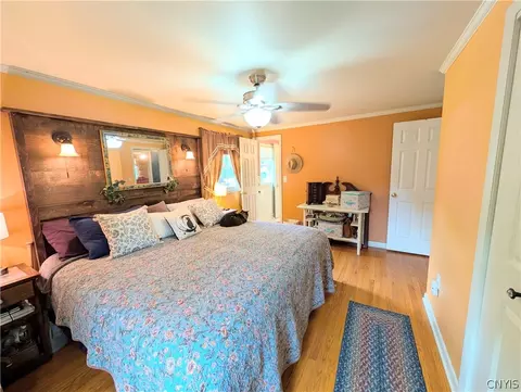 Bedroom - 8251 Exeter Dr, Lysander, NY 13027 photo 4 of 6