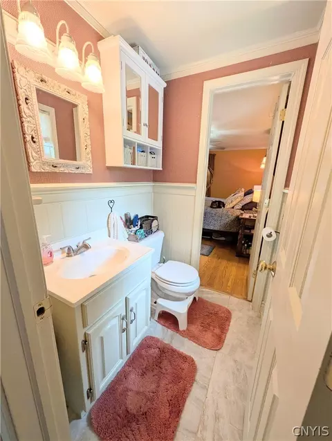 Bath - 8251 Exeter Dr, Lysander, NY 13027 photo 3 of 4