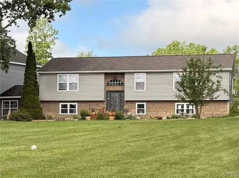 28165 Rogers Rd, Le Ray, NY 13637