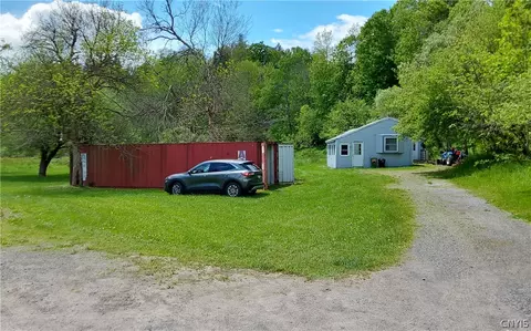 310 Woodchuck Hill Rd, Newport, NY 13416