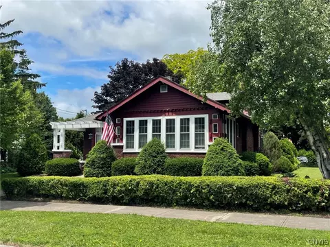 505 Kinsley St, Sherrill, NY 13461