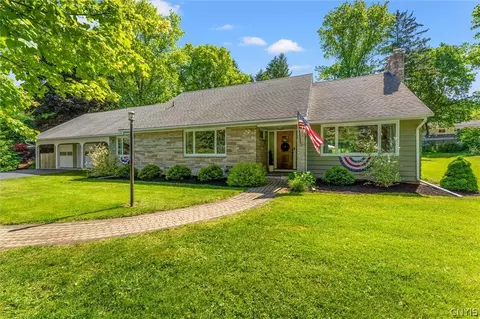 30 Lyndon Rd, Fayetteville, NY 13066