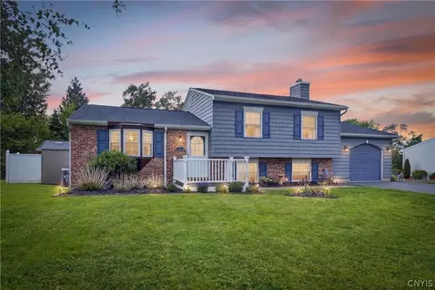 7 Clintonview Rd, New Hartford, NY 13413