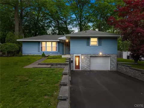112 David Dr, Syracuse, NY 13212