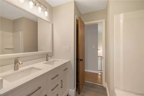 Bath - 322 Falls Blvd, Sullivan, NY 13037 photo 1 of 2
