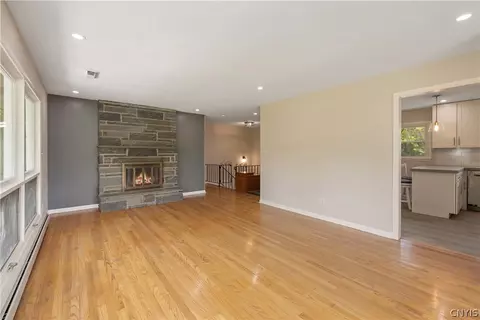 Living - 322 Falls Blvd, Sullivan, NY 13037 photo 4 of 11